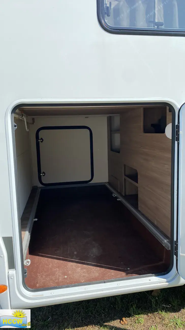Heckgarage Carado T 338 pro+ SAT & TV / Radio, Navi & RFK