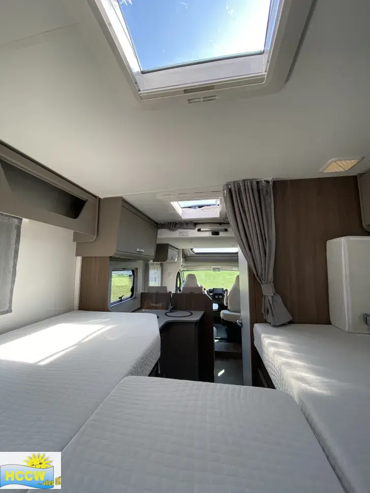 Sicht vorne-hinten Carado T 338 pro+ SAT & TV / Radio, Navi & RFK