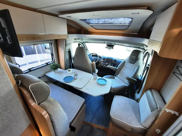 Fahrzeugbild LMC Cruiser V 643 G Verfüg./1. Hand/SAT/AHK #9