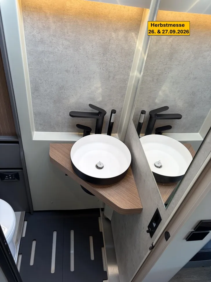 Fahrzeugbild Niesmann + Bischoff iSmove 6.9 E #20