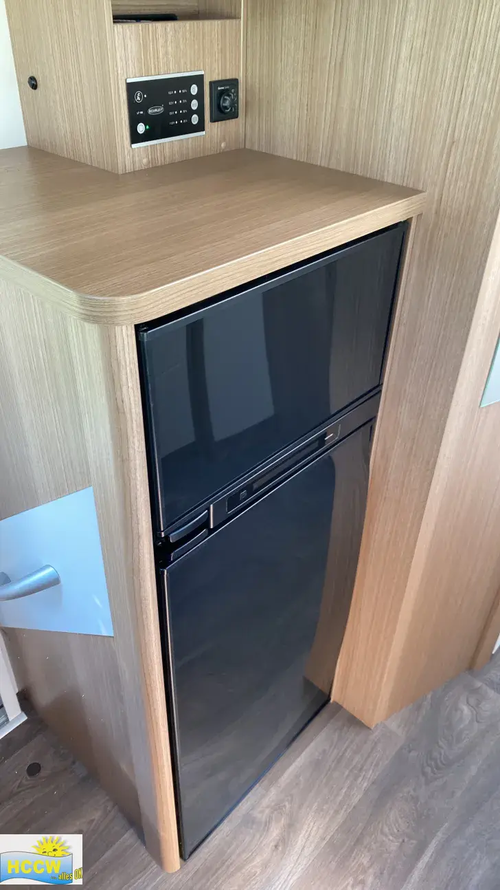 Kühlschrank Carado T 338 Edition15 Radio, Navi & RFK / SAT + TV