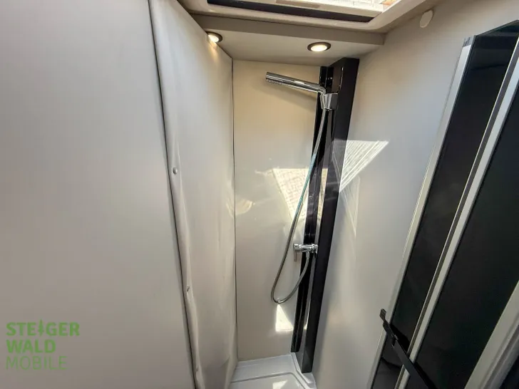 Fahrzeugbild Mobilvetta Kea Kompakt P64*LITHIUM*ACC*BLACK*180PS*Uvm. #37