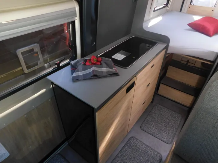 Fahrzeugbild Dethleffs Globetrail 640 EK Fiat Combi 6D, Zuziehhilfe #10