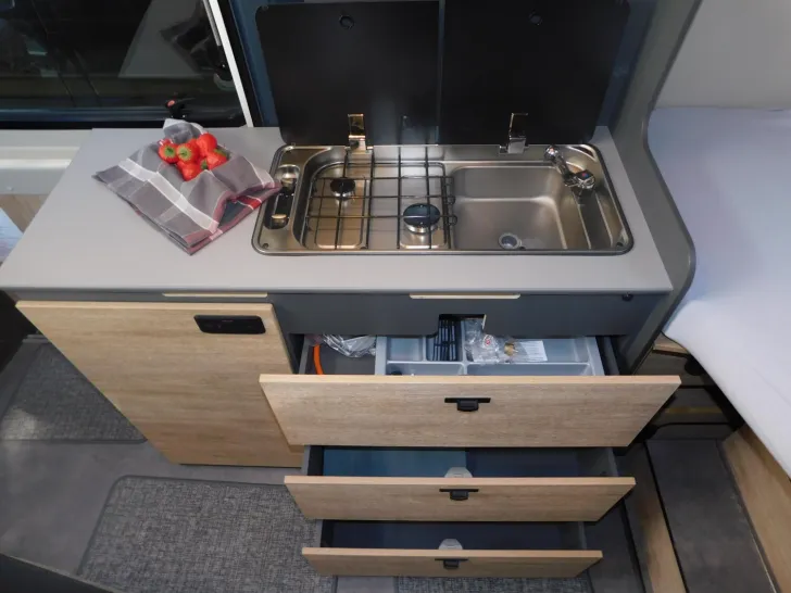 Fahrzeugbild Dethleffs Globetrail 640 EK Fiat Combi 6D, Zuziehhilfe #11
