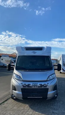 Frontal Vorne Carado T 447 TV + SAT /ohne Hubbett