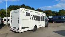 Schräg Hinten Carado T 447 TV + SAT /ohne Hubbett