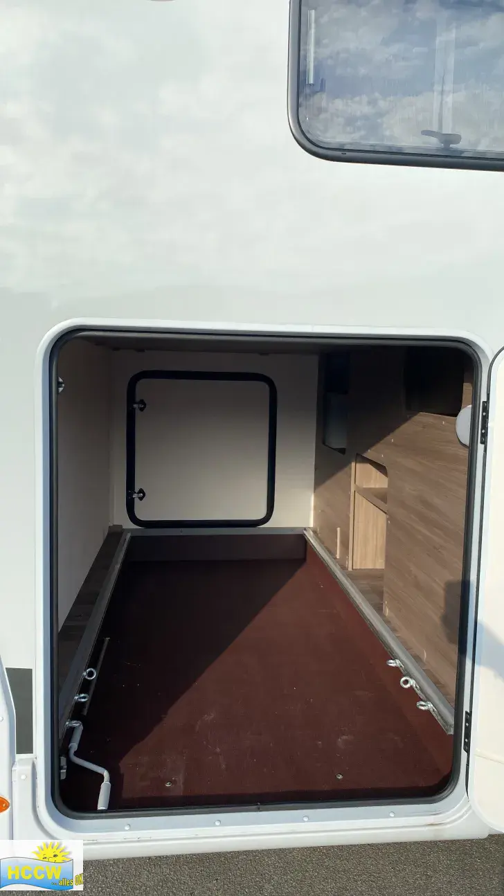 Heckgarage Carado T 447 TV + SAT /ohne Hubbett