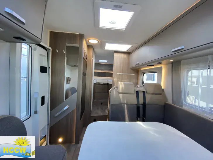 Sicht vorne-hinten Carado T 447 TV + SAT /ohne Hubbett