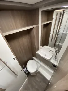 WC Carado T 447 TV + SAT /ohne Hubbett