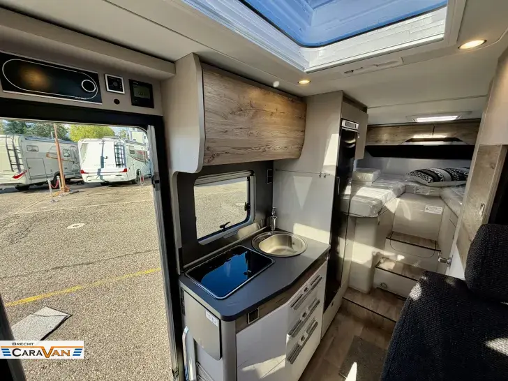 Fahrzeugbild Hymer Exsis-t 580 Xperience XXL Bett. 20391 Euro Vorteil #7