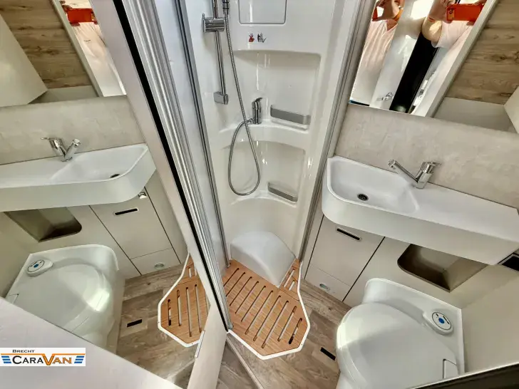 Fahrzeugbild Hymer Exsis-t 580 Xperience XXL Bett. 20391 Euro Vorteil #12