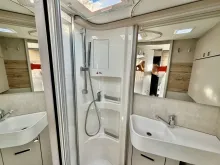 Fahrzeugbild Hymer Exsis-t 580 Xperience XXL Bett. 20391 Euro Vorteil #13