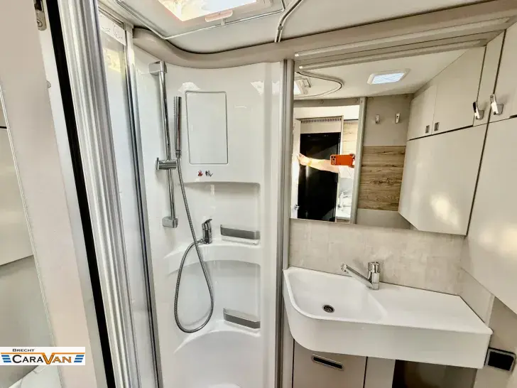 Fahrzeugbild Hymer Exsis-t 580 Xperience XXL Bett. 20391 Euro Vorteil #16