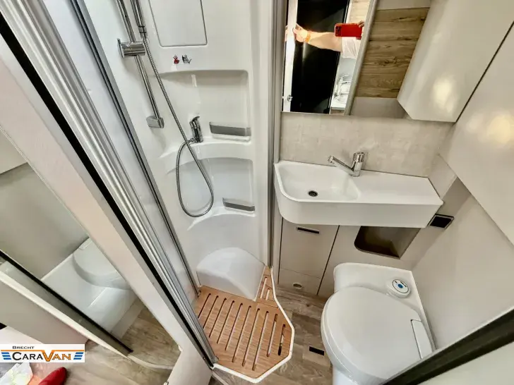 Fahrzeugbild Hymer Exsis-t 580 Xperience XXL Bett. 20391 Euro Vorteil #17