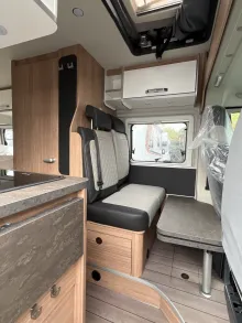 Fahrzeugbild Weinsberg CaraBus EDITION FIRE 600 ME im Zulauf #5
