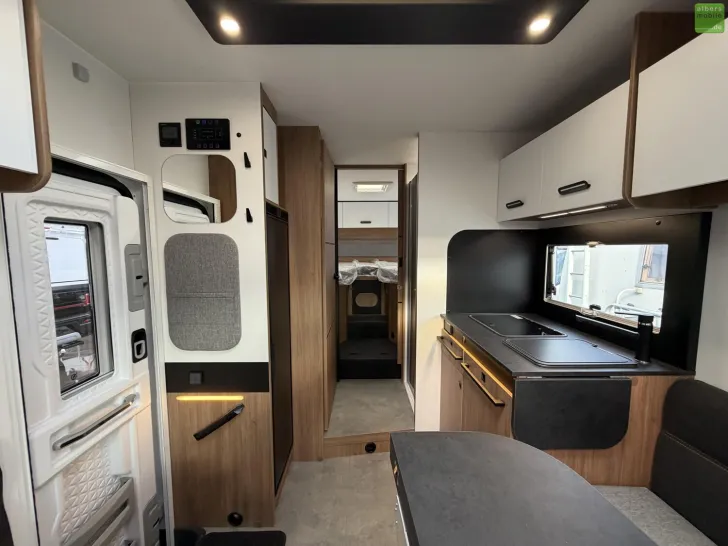 Fahrzeugbild Challenger Teilintegriert Cosy Edition 317 Arctic Drive #12