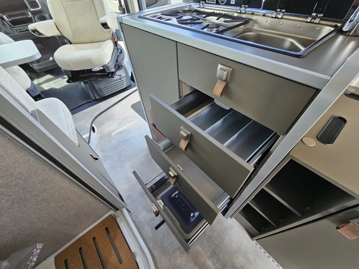 Fahrzeugbild Hymer Camper Van Yosemite UVP 105.140,-* Längsbetten ! #23