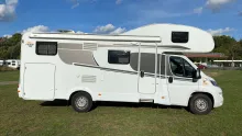 Seitlich Carado A 464 mit Vollausstattung
