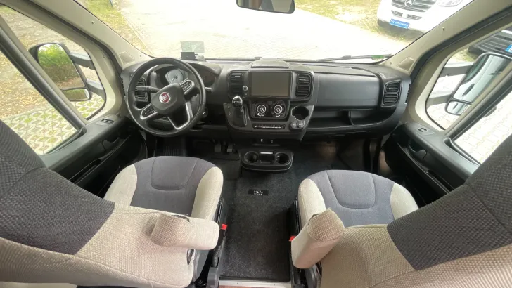 Fahrzeugbild Weinsberg CaraHome 650 DG #9