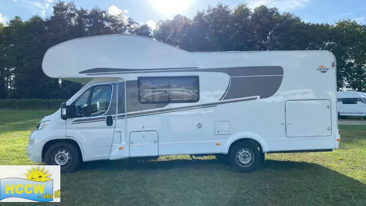 Seite Carado A 464 mit Vollausstattung