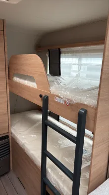 Etagenbetten Knaus Südwind 580 QS