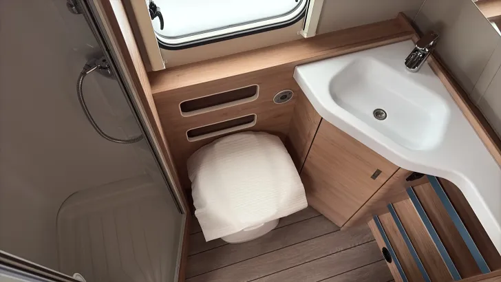 Toilette Knaus Südwind 580 QS
