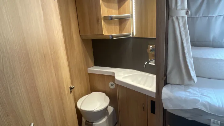 Fahrzeugbild Knaus Sky Wave 700 MEG #22