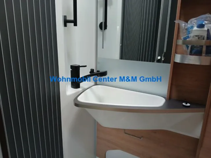 Fahrzeugbild Knaus LIVE WAVE 650 MEG 2027 Platinum Selection #13