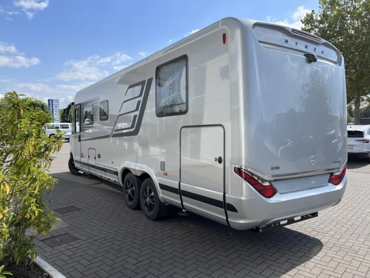 Fahrzeugbild Hymer B-Klasse ML I 890 BlackLine #2