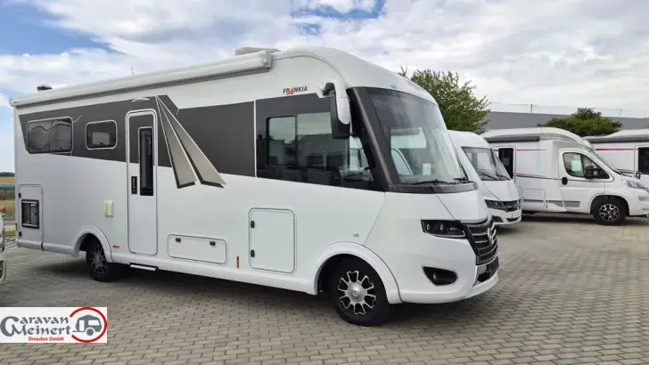Fahrzeugbild Frankia I 7400 Plus #1