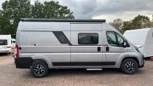 Seitlich Knaus BoxLife 600 MQ Platinum Selection *2026*vielAusstattung*140PS*