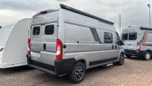 Schräg Hinten Knaus BoxLife 600 MQ Platinum Selection *2026*vielAusstattung*140PS*