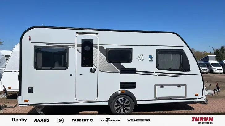 Seitlich Knaus Südwind 460 EU 60 Years Zustand: sehr gut