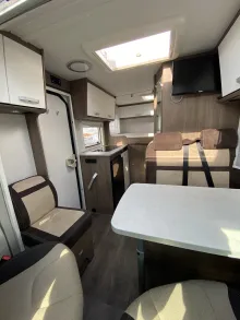 Sicht vorne-hinten Carado VAN V132 Pro SAT & TV / Radio, Navi, RFK /