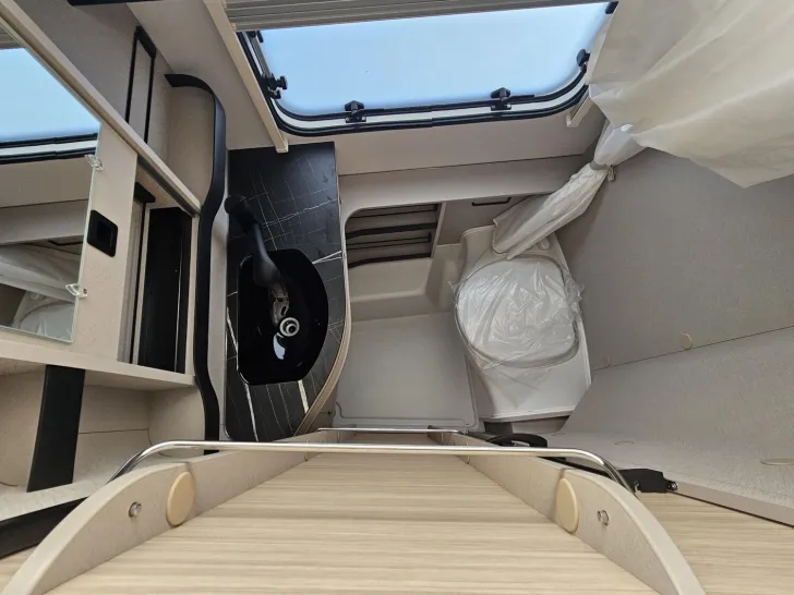 Fahrzeugbild Hymer Eriba Eriba Touring 542 Eder 30 Jahre Silver Edition #9