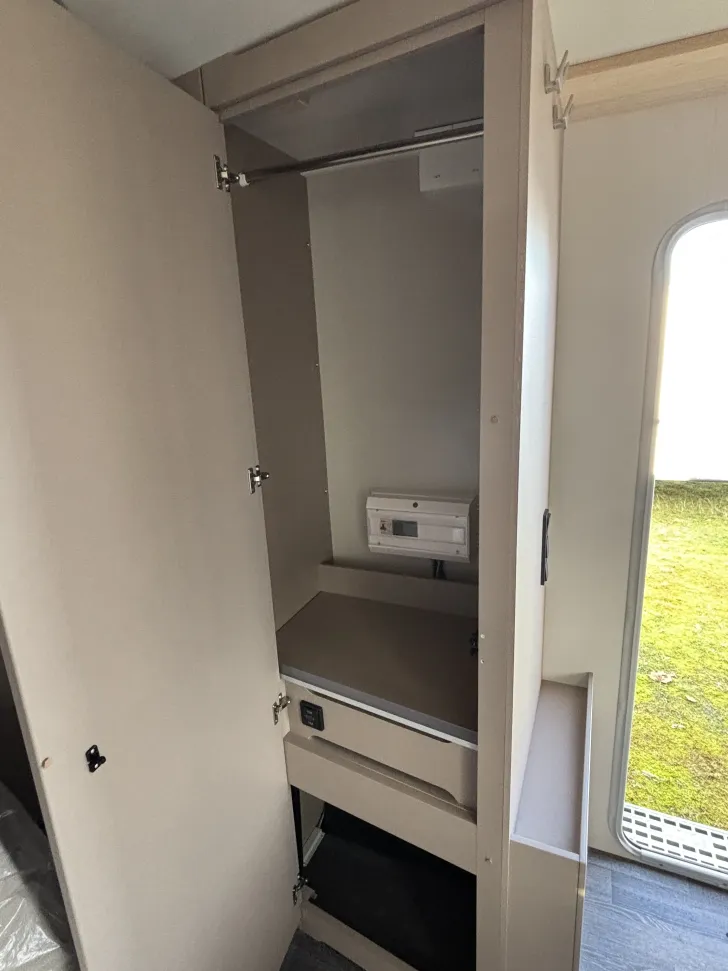 Fahrzeugbild Weinsberg CaraCito 450 FU Neuwg. ElektroPaket Auflastung #12