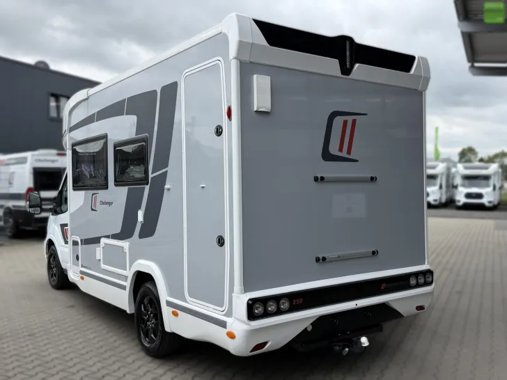 Fahrzeugbild Challenger Teilintegriert 250 Graphite Edition Arctic AHK #6