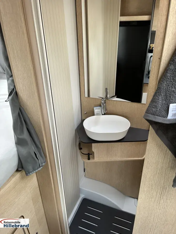 Fahrzeugbild GIOTTILINE Compact CX60 Premiere Edition, AT, Markise, #13