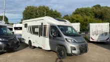 Schräg Vorne Carado T 338 pro + ohne Hubbett