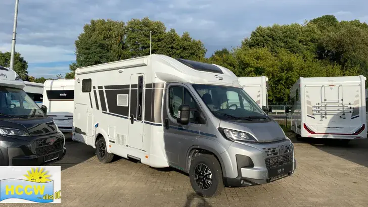 Schräg Vorne Carado T 338 pro + ohne Hubbett