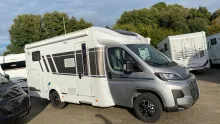 Seitlich Carado T 338 pro + ohne Hubbett