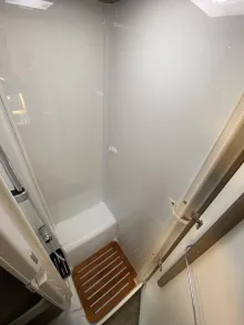 Dusche Carado T 338 pro + ohne Hubbett
