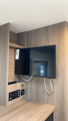 TV Carado T 338 pro + ohne Hubbett