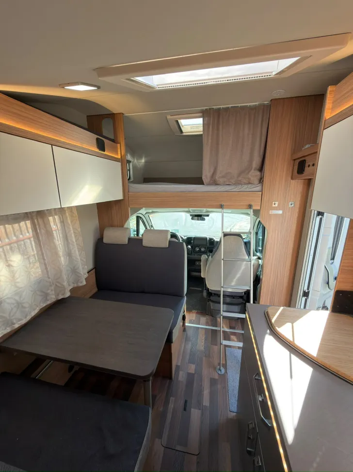 Fahrzeugbild Weinsberg CaraHome 650 DG 1. Hand, privat genutzt, Nicht #8