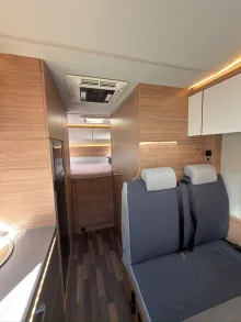 Fahrzeugbild Weinsberg CaraHome 650 DG 1. Hand, privat genutzt, Nicht #9
