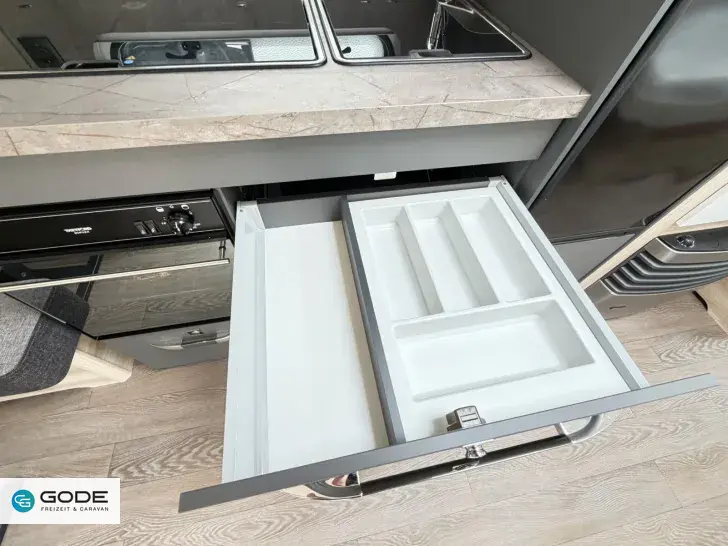 Fahrzeugbild Hobby De Luxe 515 UHL /2.000 kg/Backofen/Bettverbreite #13