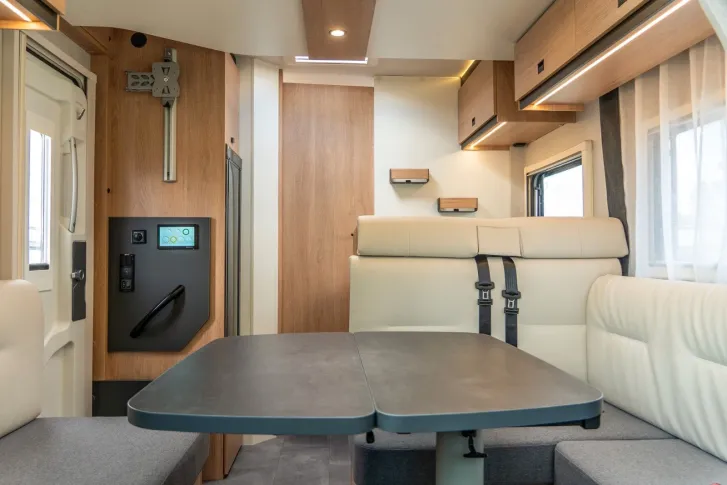 Fahrzeugbild Joa Camp 75 TB *2027*Schaltgetriebe*Hubbett*5 Sitze* #11