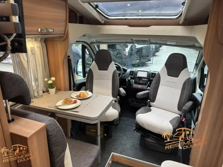 Fahrzeugbild Weinsberg CaraCompact EDITION PEPPER 600 MEG 3xSolar SAT #13