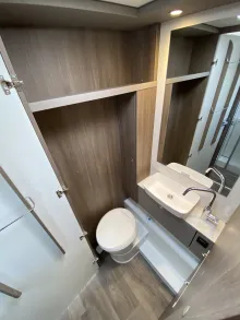 Toilette Carado I 447 pro+ , Maxi Chassis-Automatik