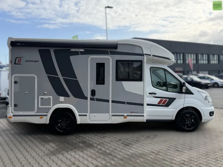 Fahrzeugbild Challenger Teilintegriert 250 Graphite Edition Arctic AT #3